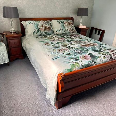 Manor Inn Galmpton ภายนอก รูปภาพ